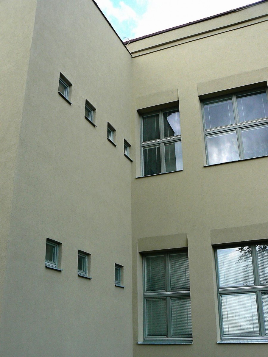 Stavební úpravy fasády ZUŠ Hranice 